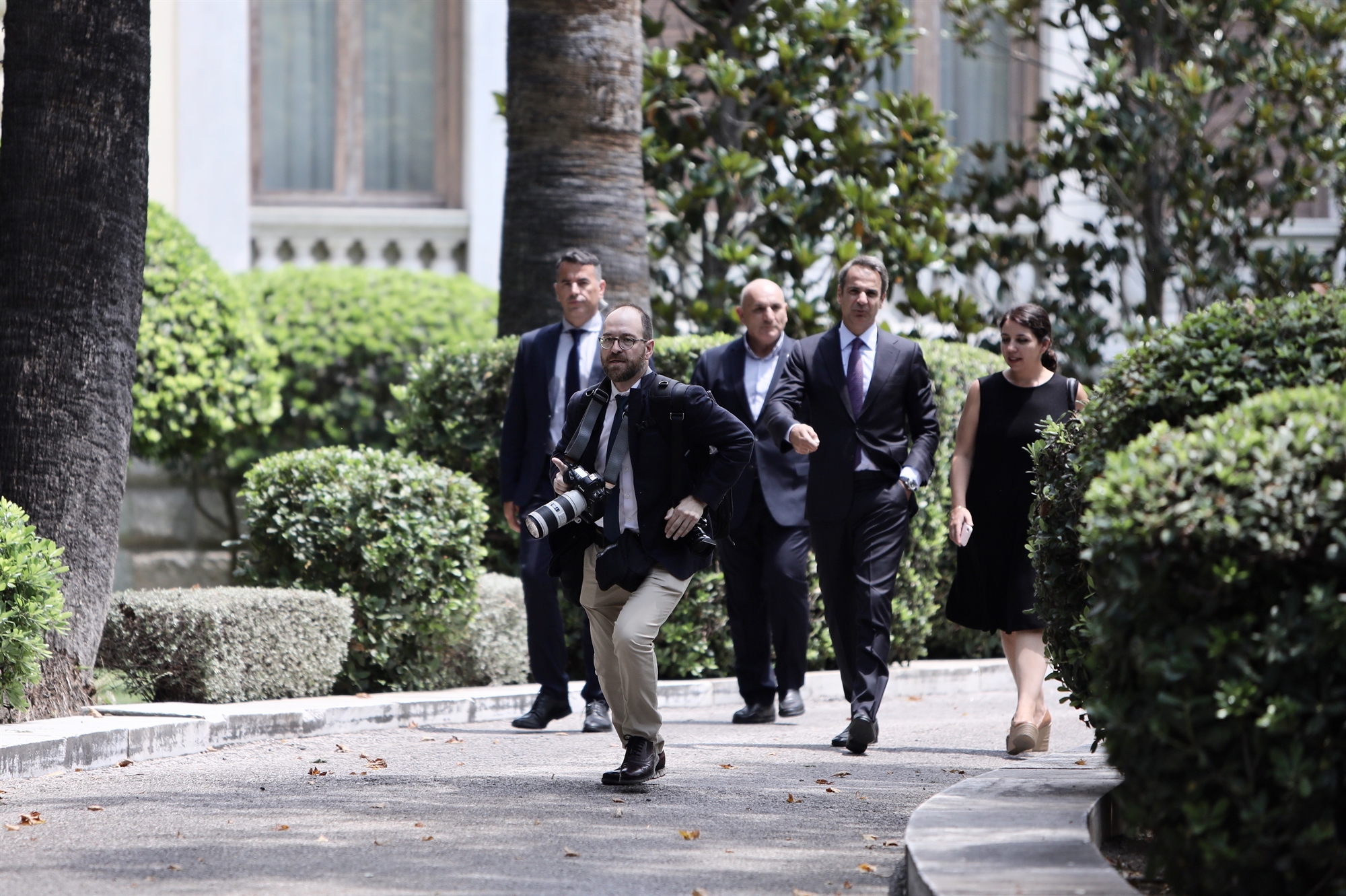 Φωτογραφίζοντας τα παρασκήνια-2