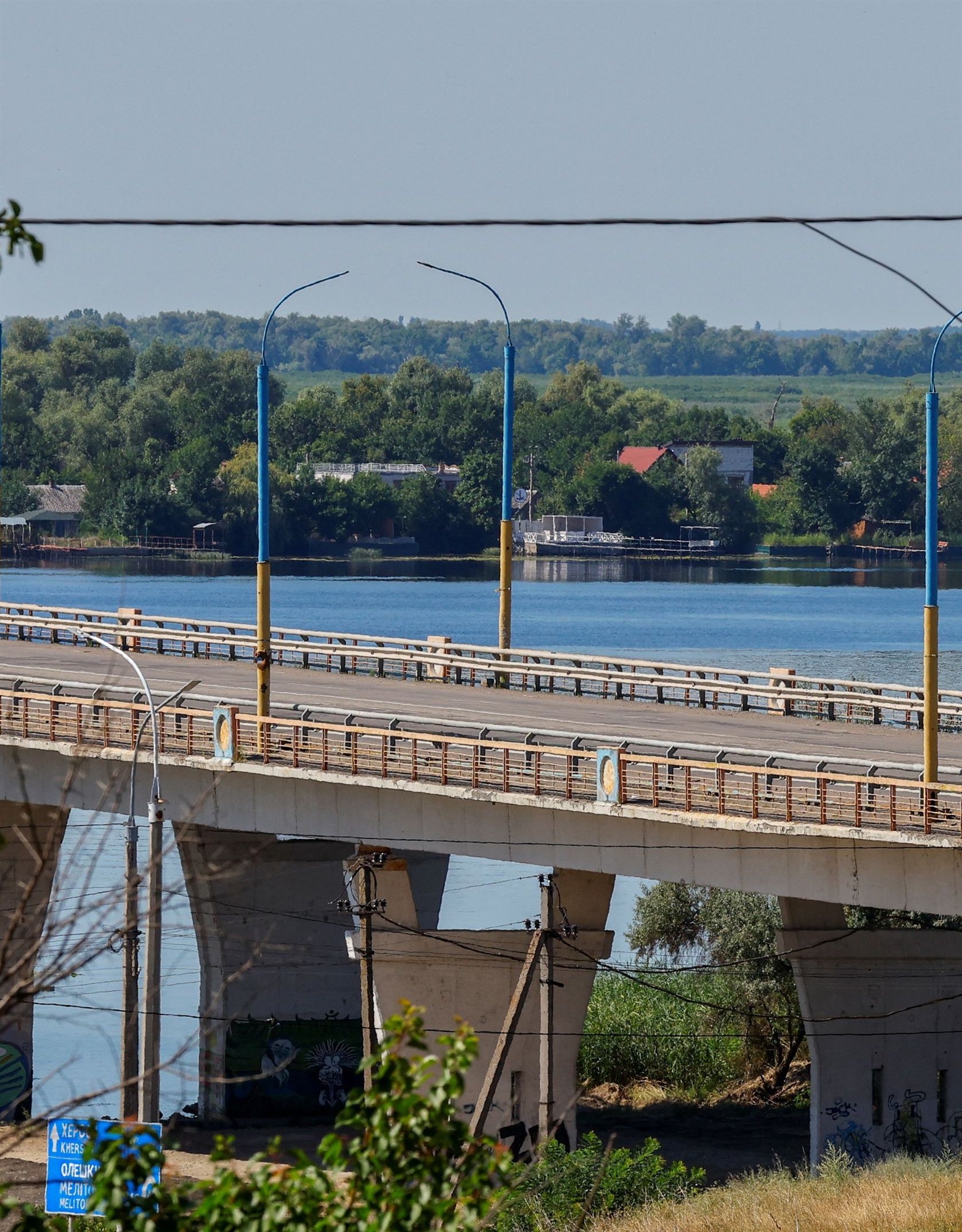 το-κίεβο-αχρήστευσε-τη-γέφυρα-στη-χερσ-561976261