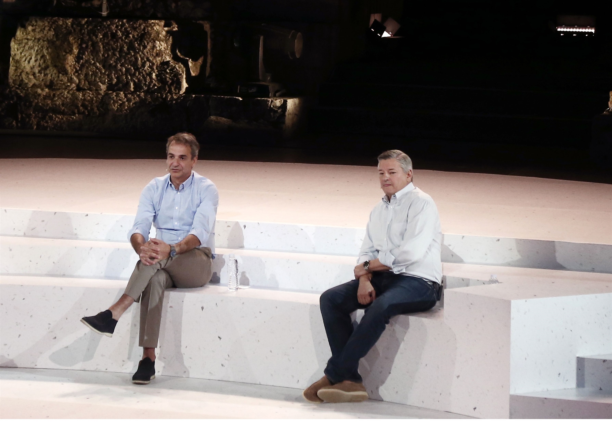 συνάντηση-κ-μητσοτάκη-με-τον-τ-σαράντο-561957475