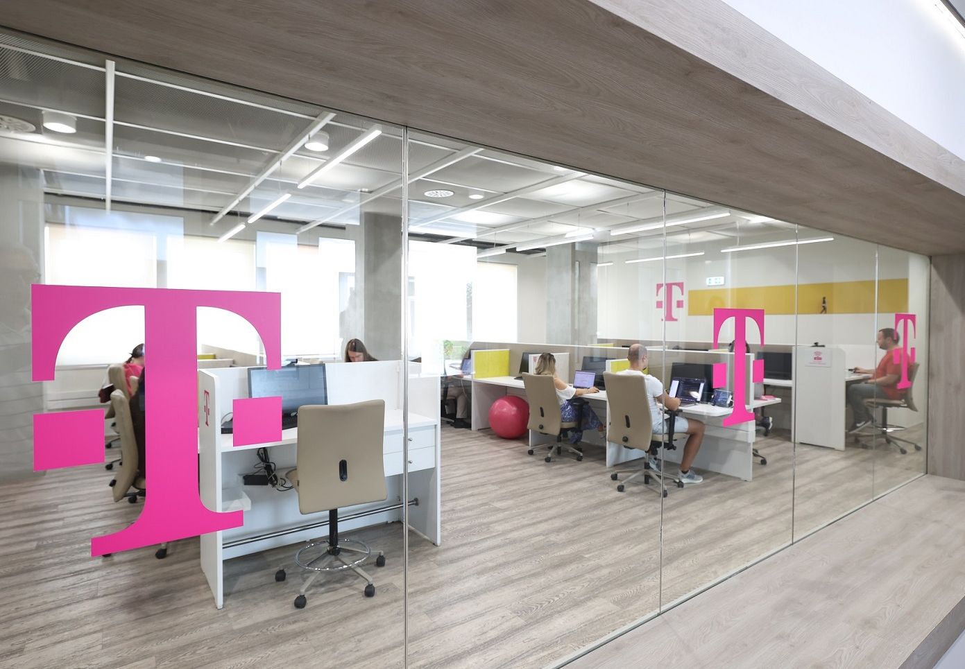 ετοιμο-σε-χρόνο-ρεκόρ-το-νέο-κέντρο-π-561952186