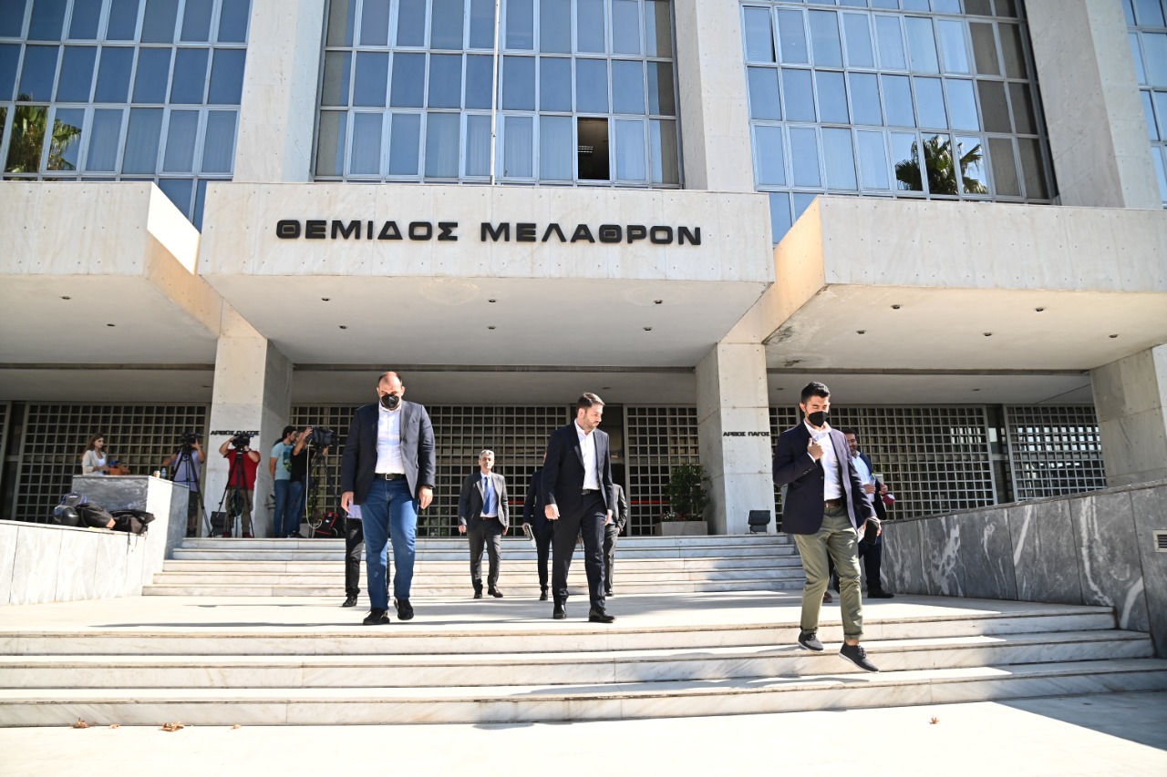 explainer-οι-σκοτεινές-διαδρομές-του-predator-561980029