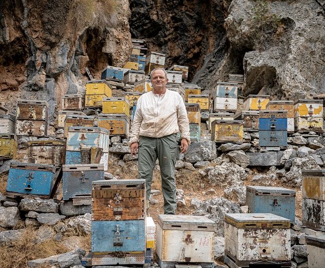 χειροποίητη-κρήτη-το-concept-book-που-αναδεικ-561966247