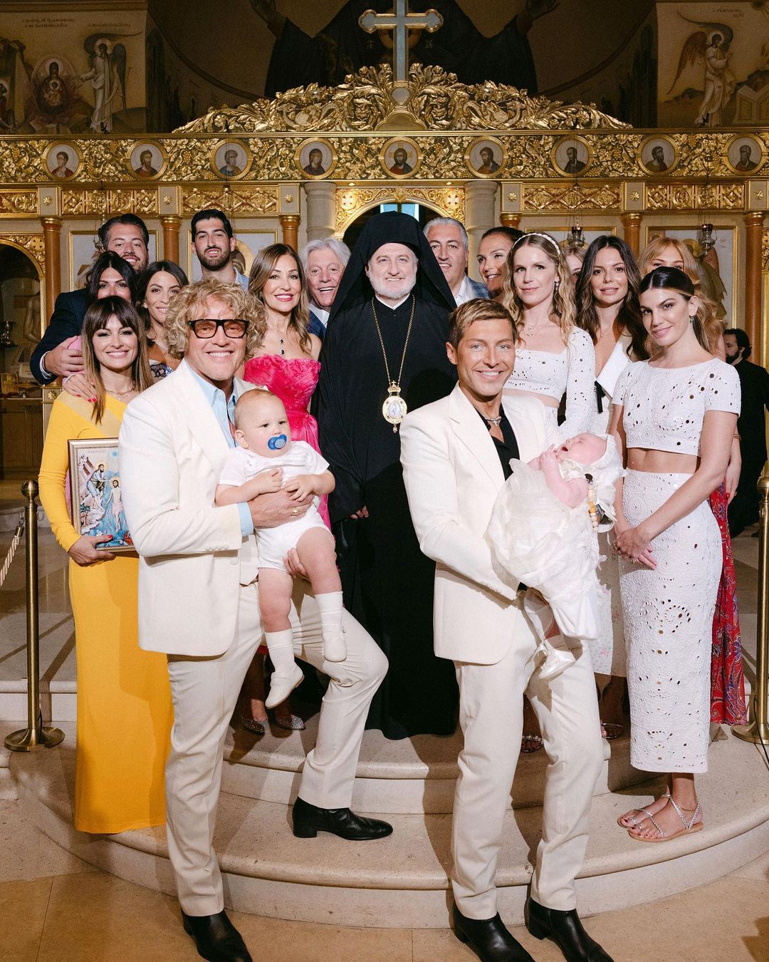 η-βάπτιση-που-διχάζει-την-εκκλησία-561959722