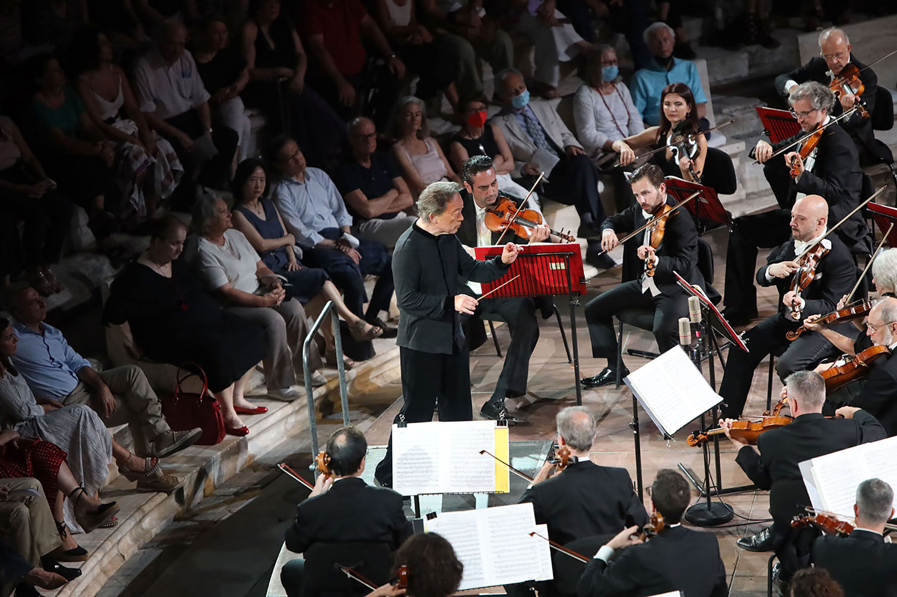 απολαυστική-συναυλία-υπό-τον-μιουνγκ-561949540