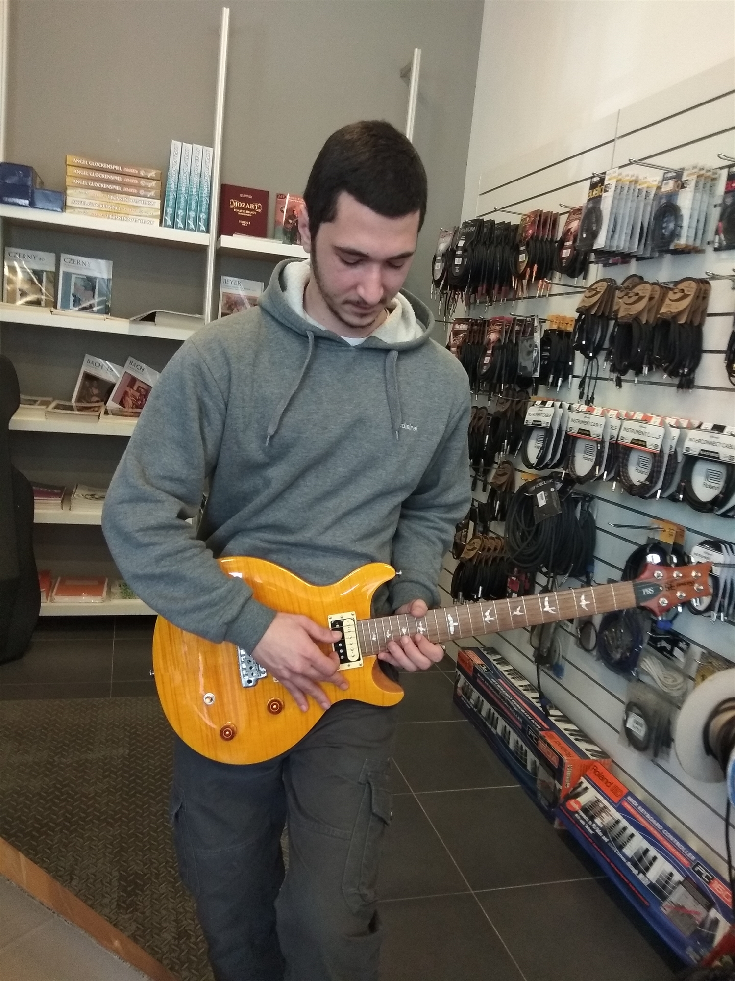 Μαμά, εγκαταλείπω, είπε, και έσβησε-1