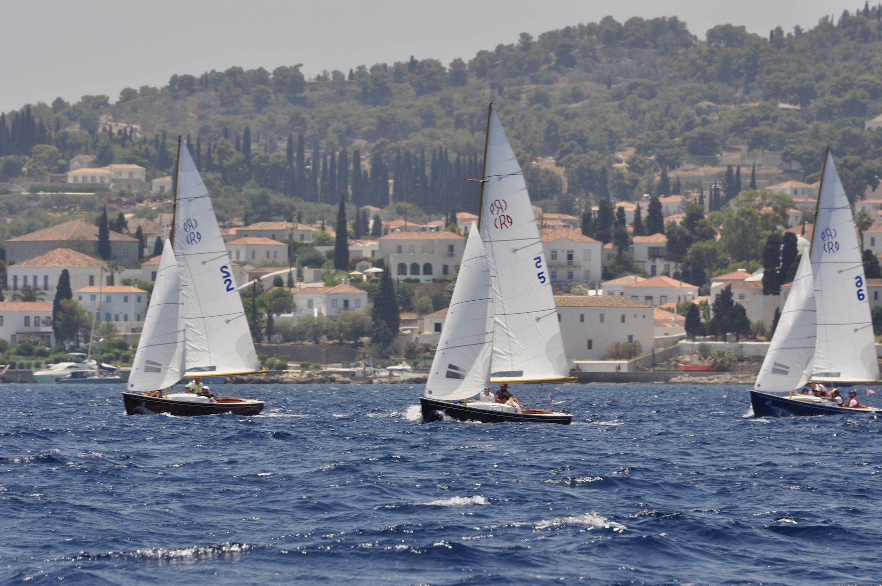 Η ρεγκάτα παραδοσιακών σκαφών έσβησε δέκα κεράκια στις Σπέτσες-3