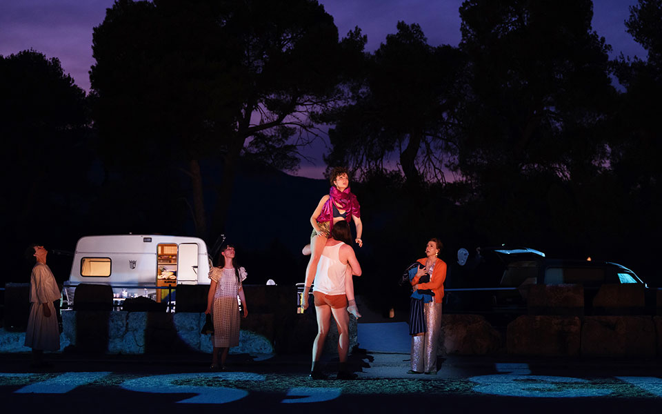 η-αλκηστη-της-πατριαρχίας-και-του-τροχ-561941536