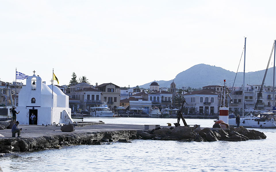 ενφια-1-000-ευρώ-για-βίλα-11-εκατ-ευρώ-561960607