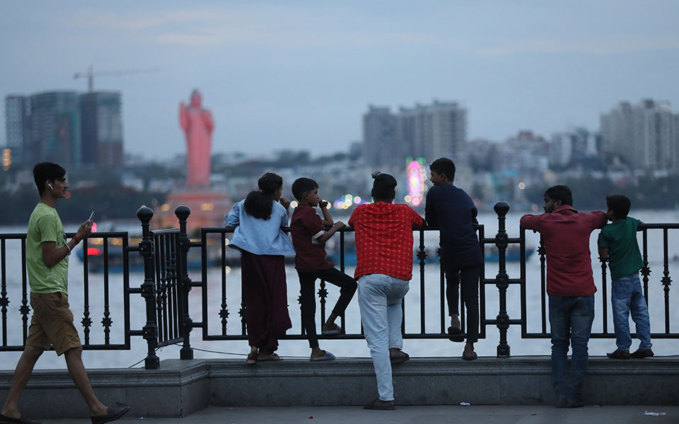 οηε-στις-15-νοεμβρίου-ο-κόσμος-θα-μετρά-8-δ-561950758