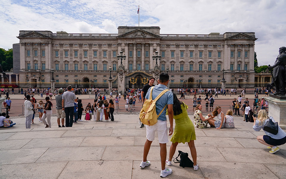 Σε κόκκινο συναγερμό η Ευρώπη – Καταστροφικές πυρκαγιές και ακραίοι καύσωνες-4