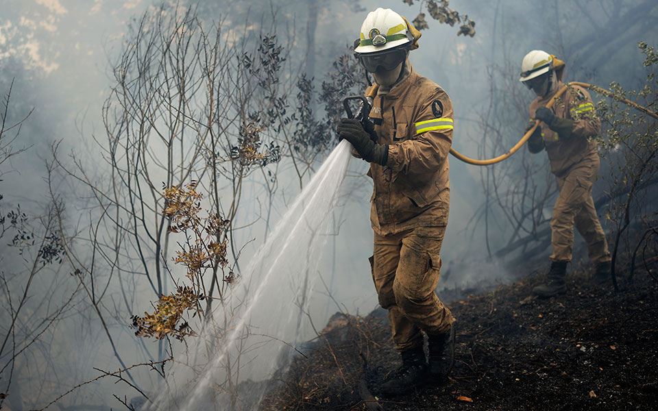 Σε κόκκινο συναγερμό η Ευρώπη – Καταστροφικές πυρκαγιές και ακραίοι καύσωνες-2