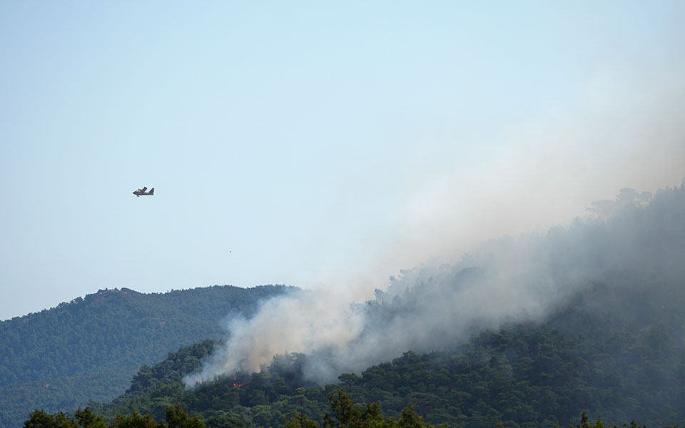 φωτιά-στη-λέσβο-να-εκκενωθούν-βρίσα-κα-561972373