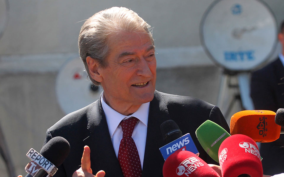 αλβανία-απαγορεύτηκε-στον-σαλί-μπερί-561971113