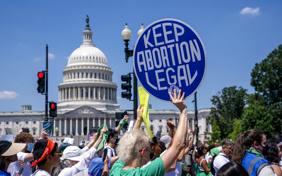 ηπα-οι-αμβλώσεις-γίνονται-το-δυνατό-χα-561939271