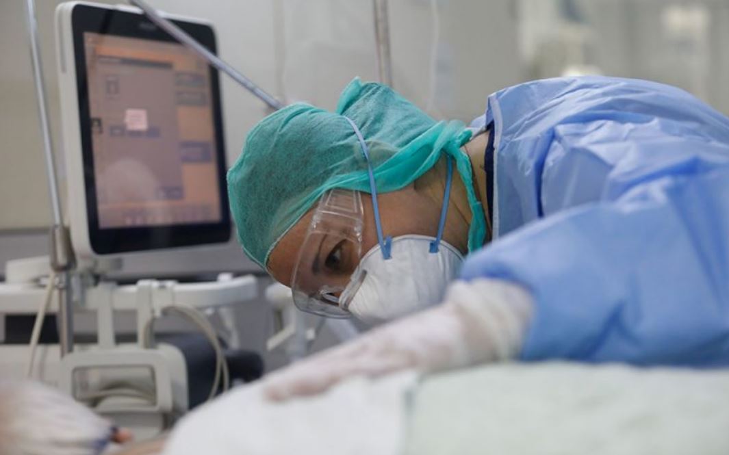 κορωνοϊός-25-566-κρούσματα-σήμερα-19-θάνατ-561941941