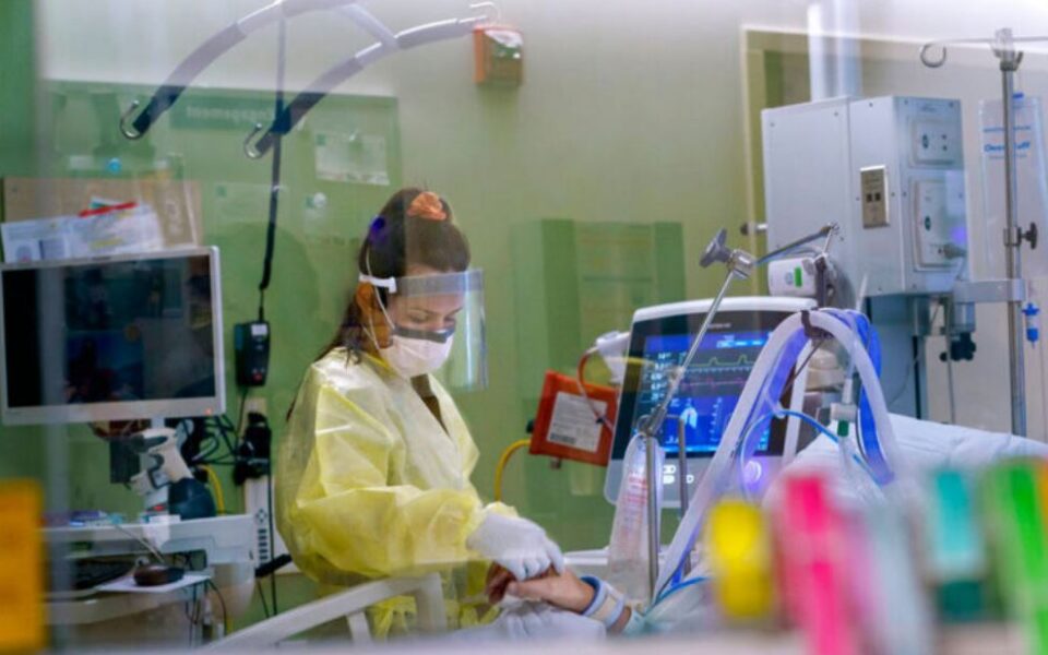 Κορωνοϊός: Η νέα φάση της πανδημίας και η αλλαγή στην ενημέρωση για τα κρούσματα-2