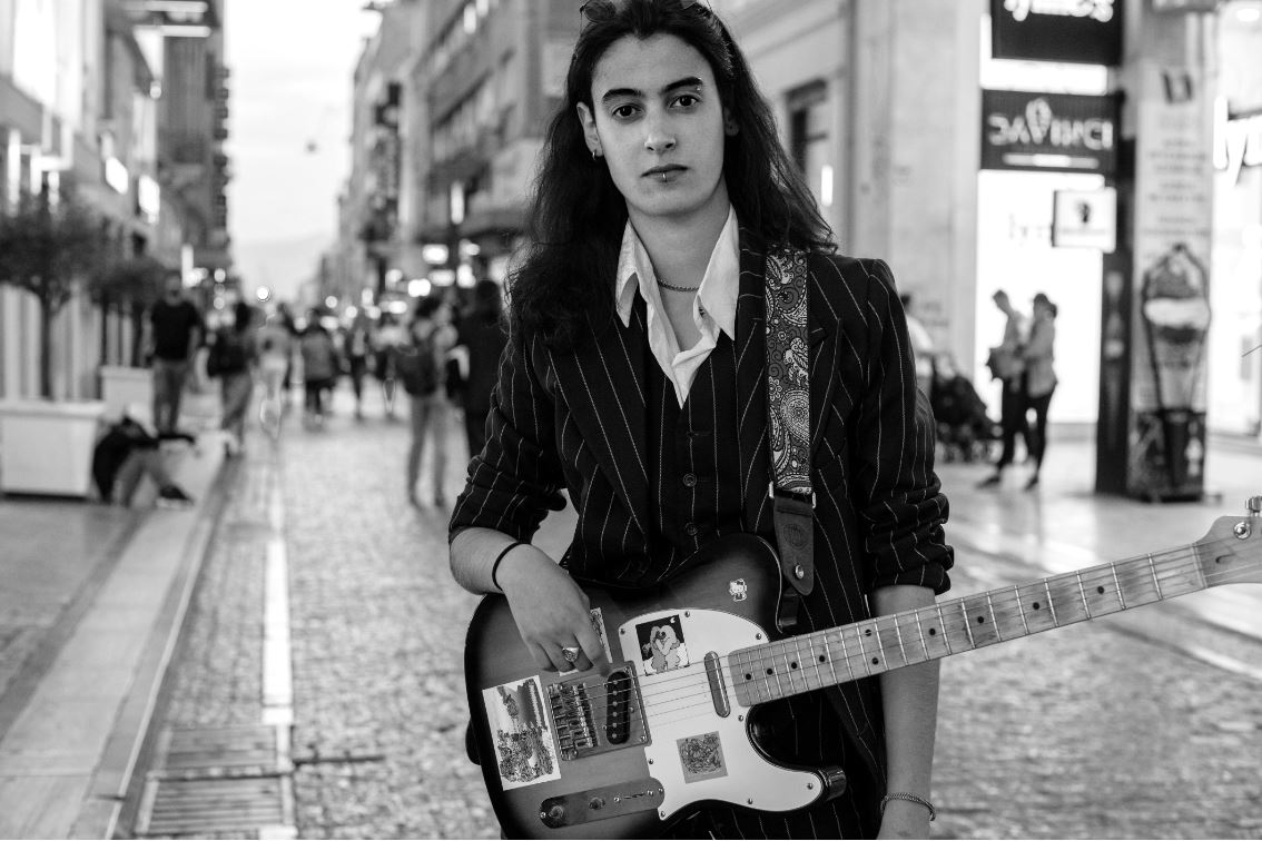 πέντε-νέοι-μουσικοί-συστήνονται-στο-561967567