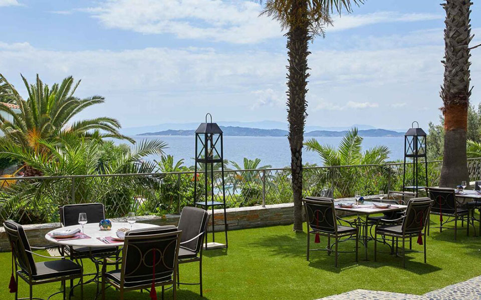 σαν-τη-χαλκιδική-δεν-έχει-15-εστιατόρια-561981892