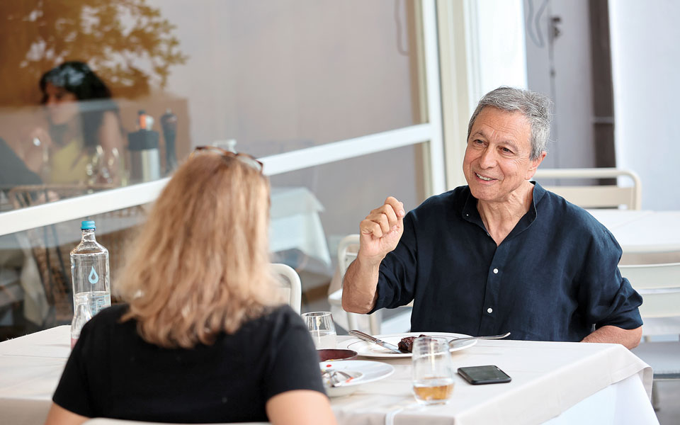 Ο Λουκάς Καρυτινός στην «Κ»: Στη Λυρική πείσμωσα, φανατίστηκα…-1