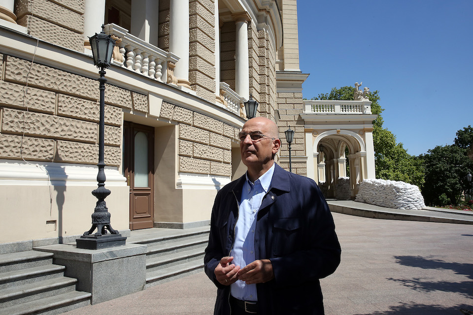 επικοινωνία-ν-δένδια-με-την-επικεφαλή-561952879