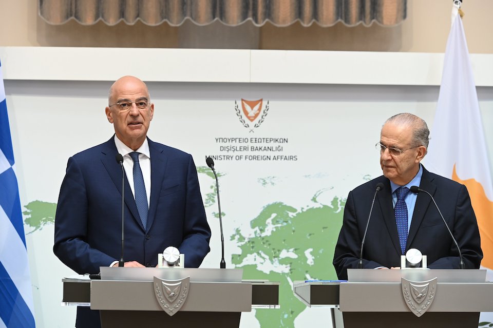 δένδιας-από-κύπρο-δεν-θα-μπούμε-σε-μια-561977272