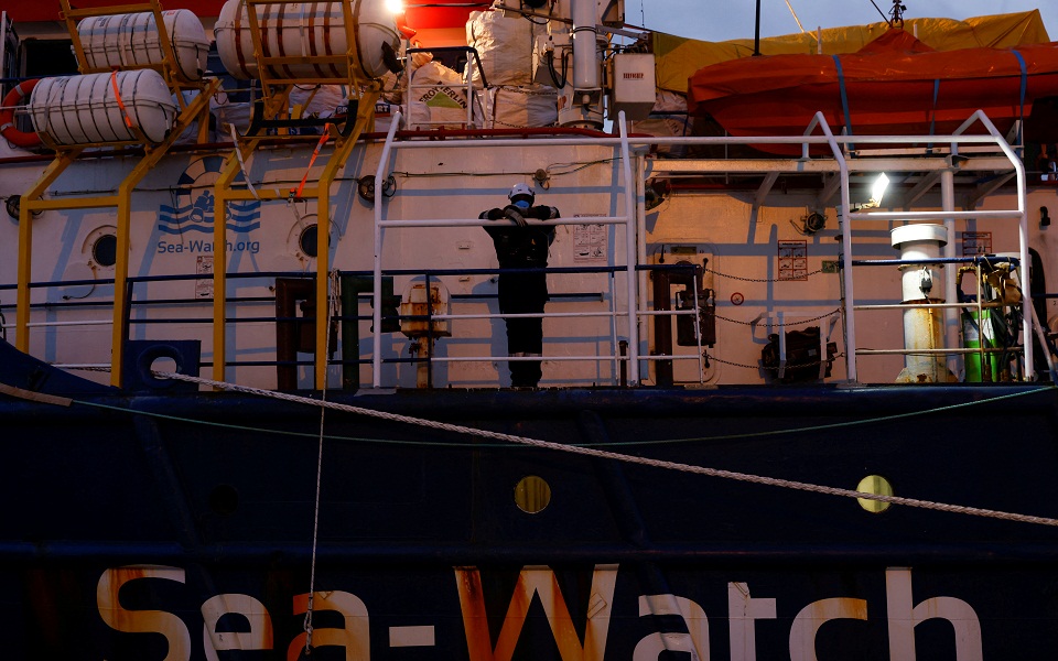 ιταλία-πάνω-από-χίλιοι-μετανάστες-στα-561972049