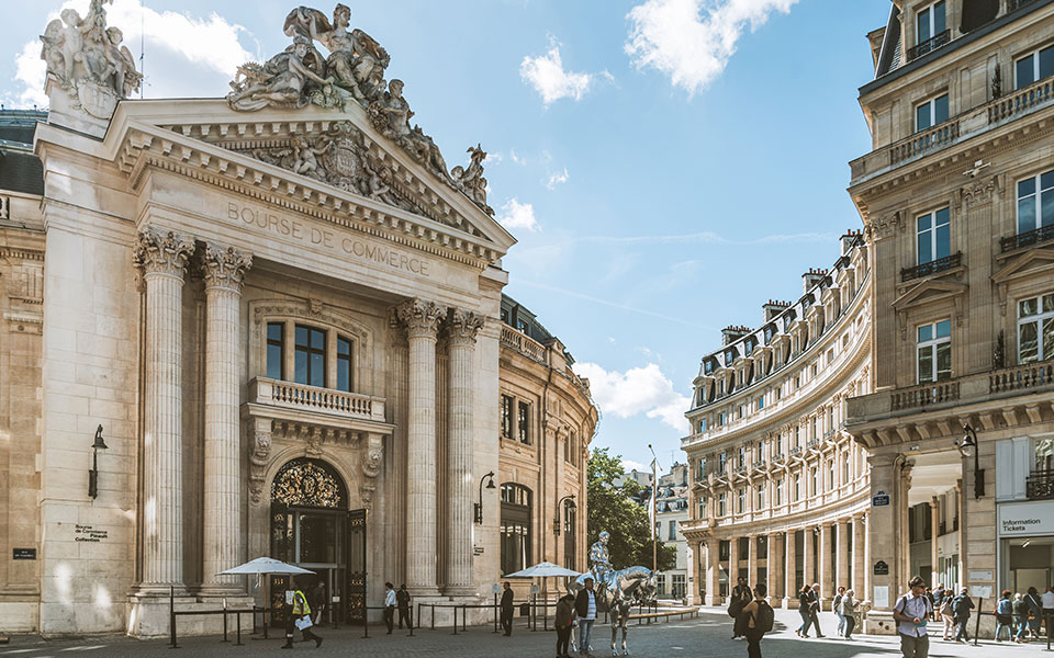 το-παρίσι-αποκαλύπτει-το-νέο-του-πρόσω-561962329