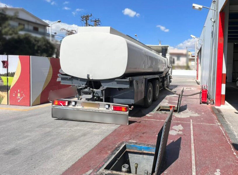 ανθούν-λαθρεμπόριο-και-νοθεία-στα-καύ-561946912