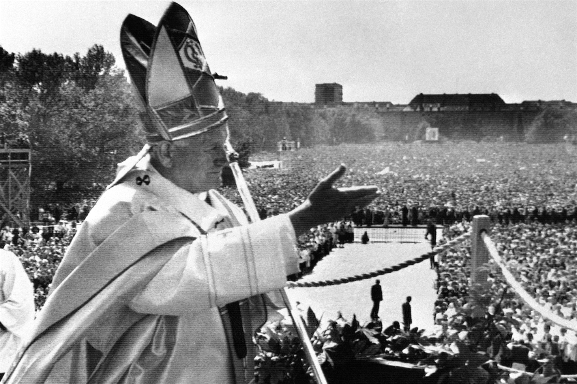 η-εκλογή-του-πάπα-ιωάννη-παύλου-β΄-561949015