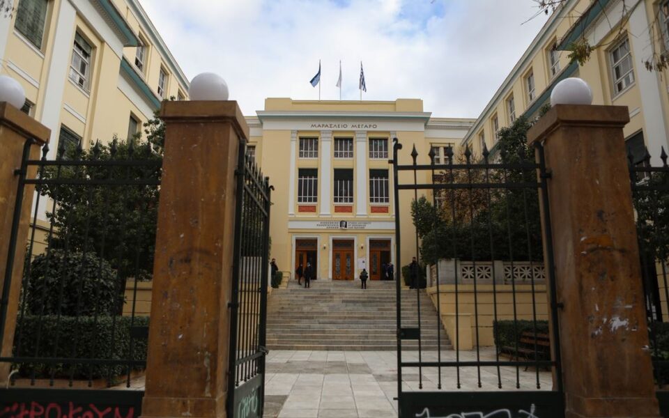 άρθρο-του-δ-σπινέλλη-στην-κ-διδάγματ-561981424