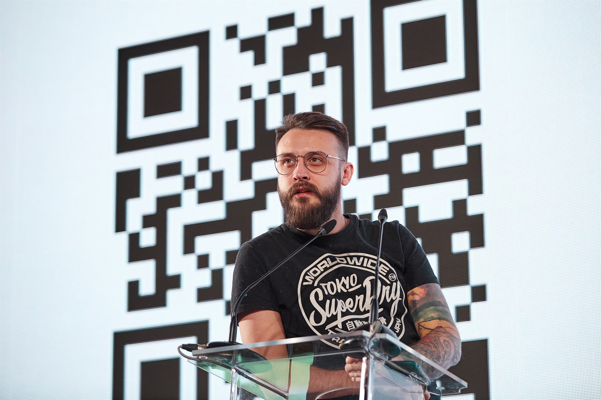 στον-πόλεμο-του-διαδικτύου-νικάμε-τη-ρ-561949579