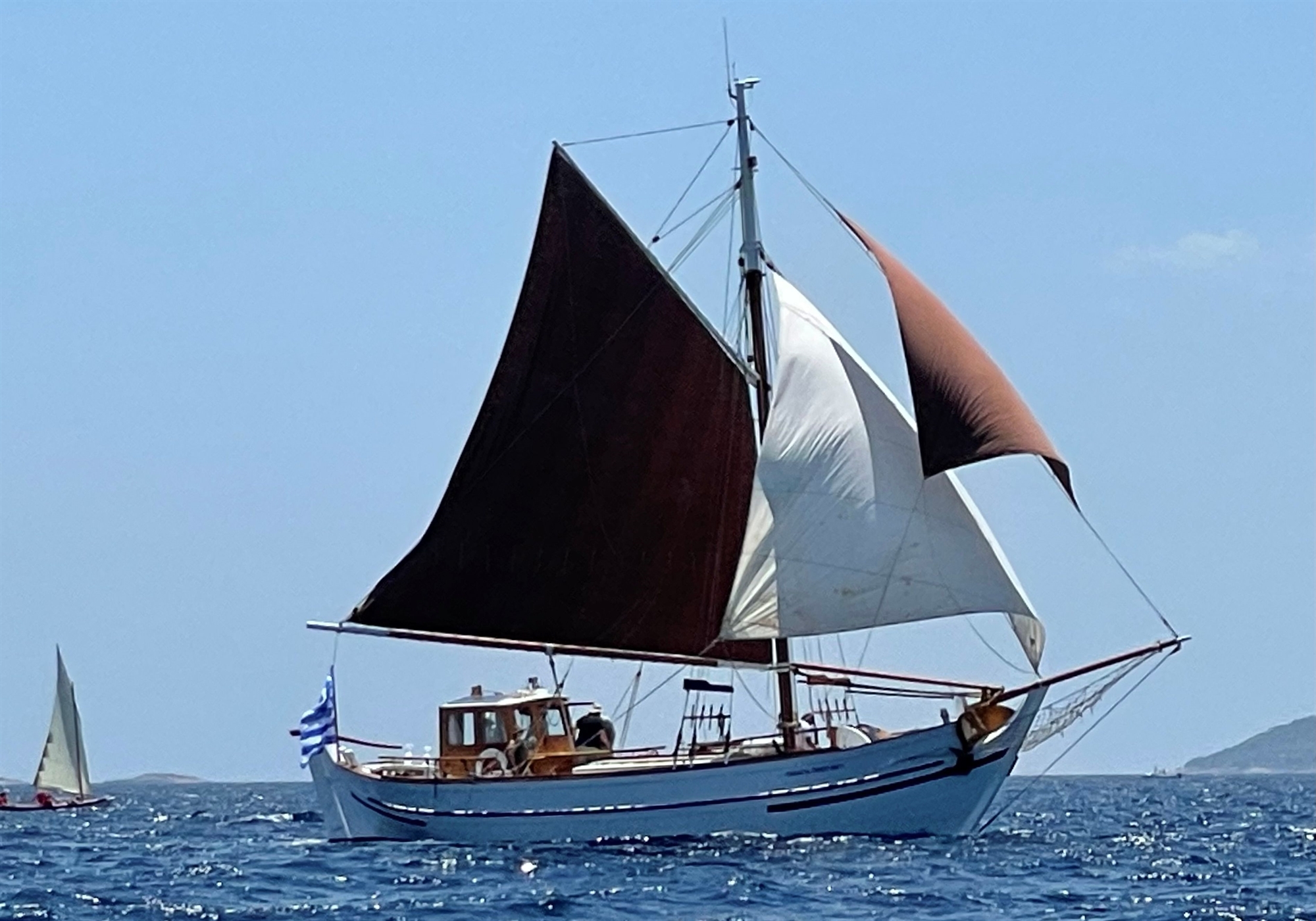 Η ρεγκάτα παραδοσιακών σκαφών έσβησε δέκα κεράκια στις Σπέτσες-1