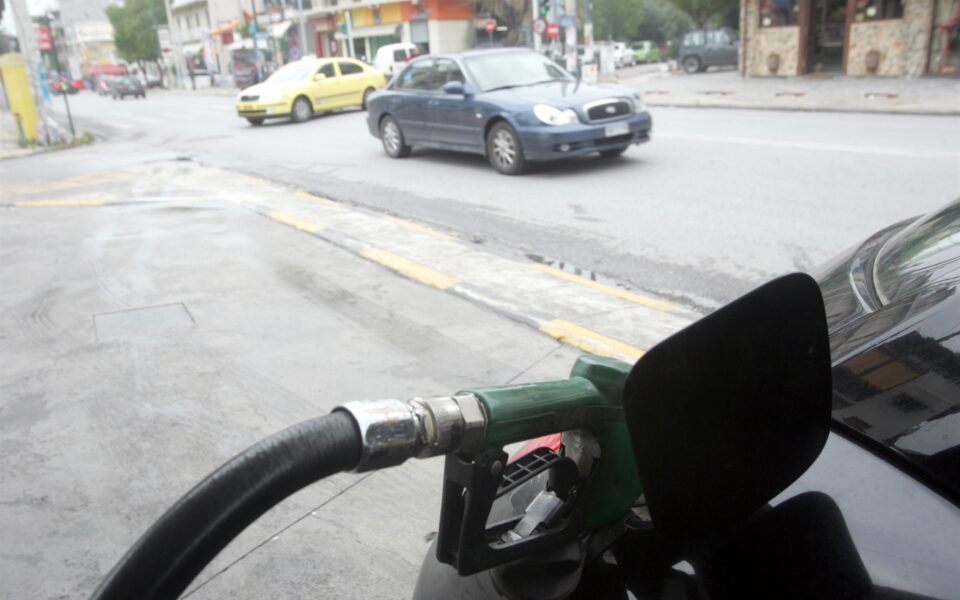 οι-τιμές-των-καυσίμων-θα-παραμείνουν-υ-561945157