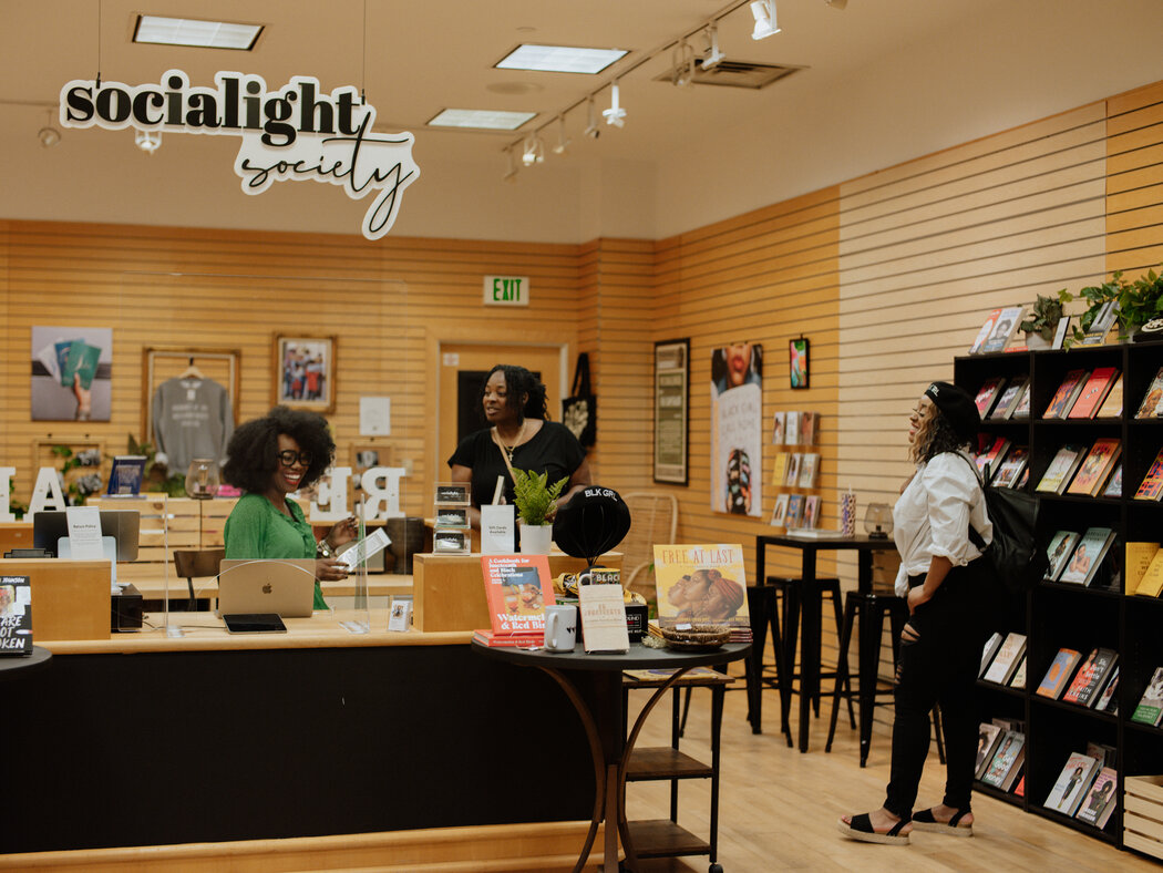 νέα-ανεξάρτητα-βιβλιοπωλεία-561951931