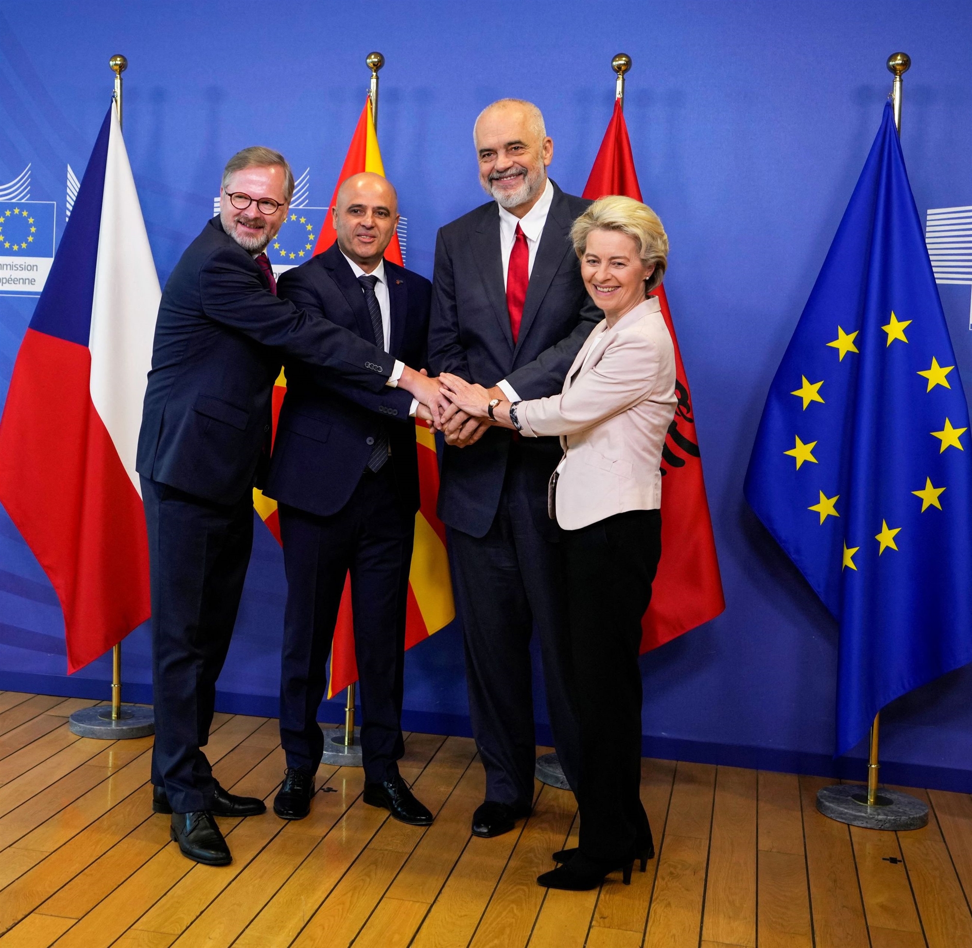 στην-εκκίνηση-βόρεια-μακεδονία-και-αλ-561964528