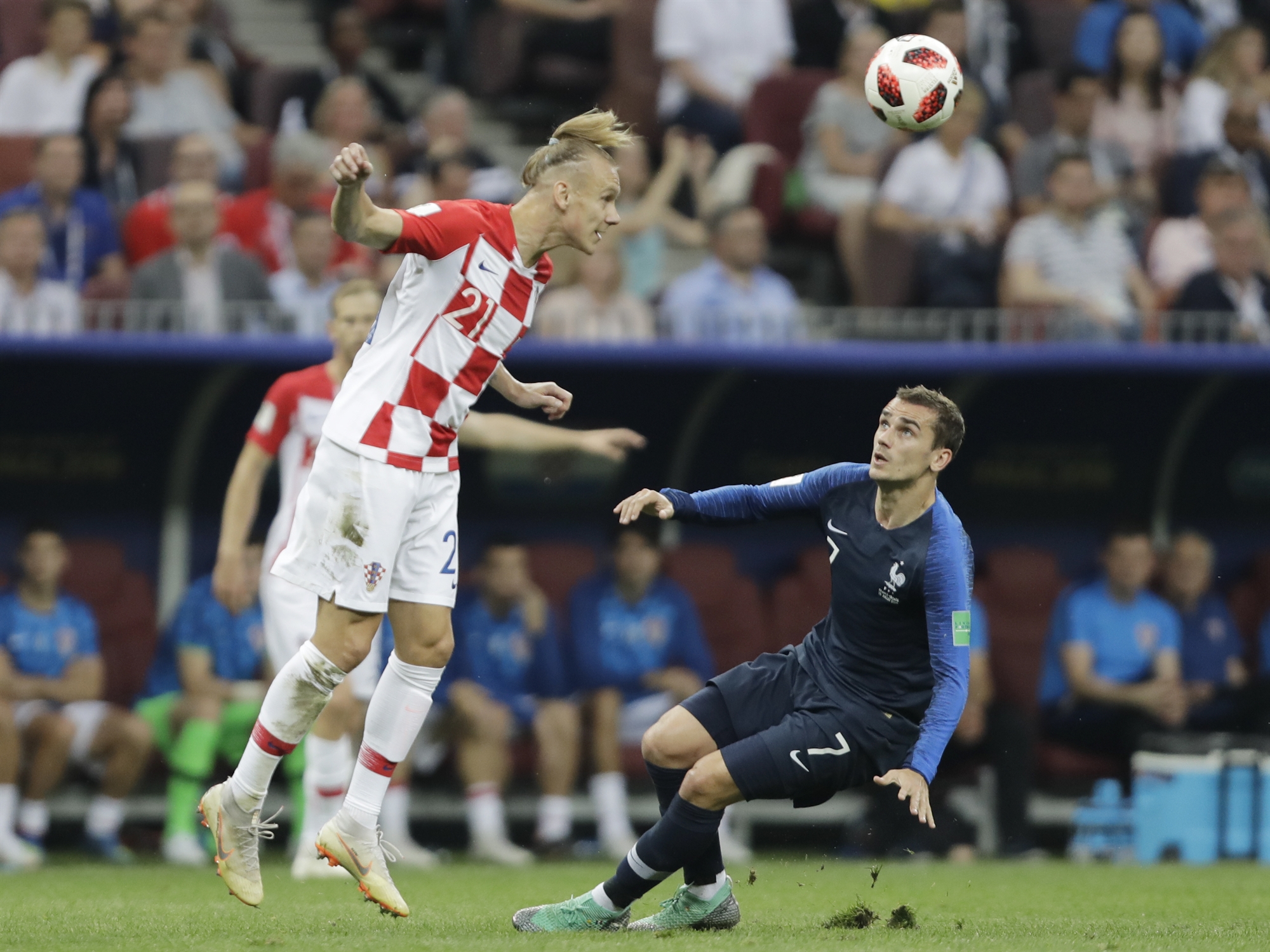 αεκ-γερά-θεμέλια-στην-άμυνα-με-βίντα-561974809