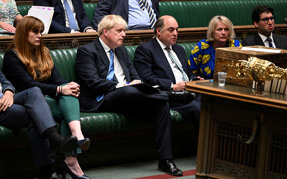 βρετανία-νέες-παραιτήσεις-από-την-κυβ-561943468