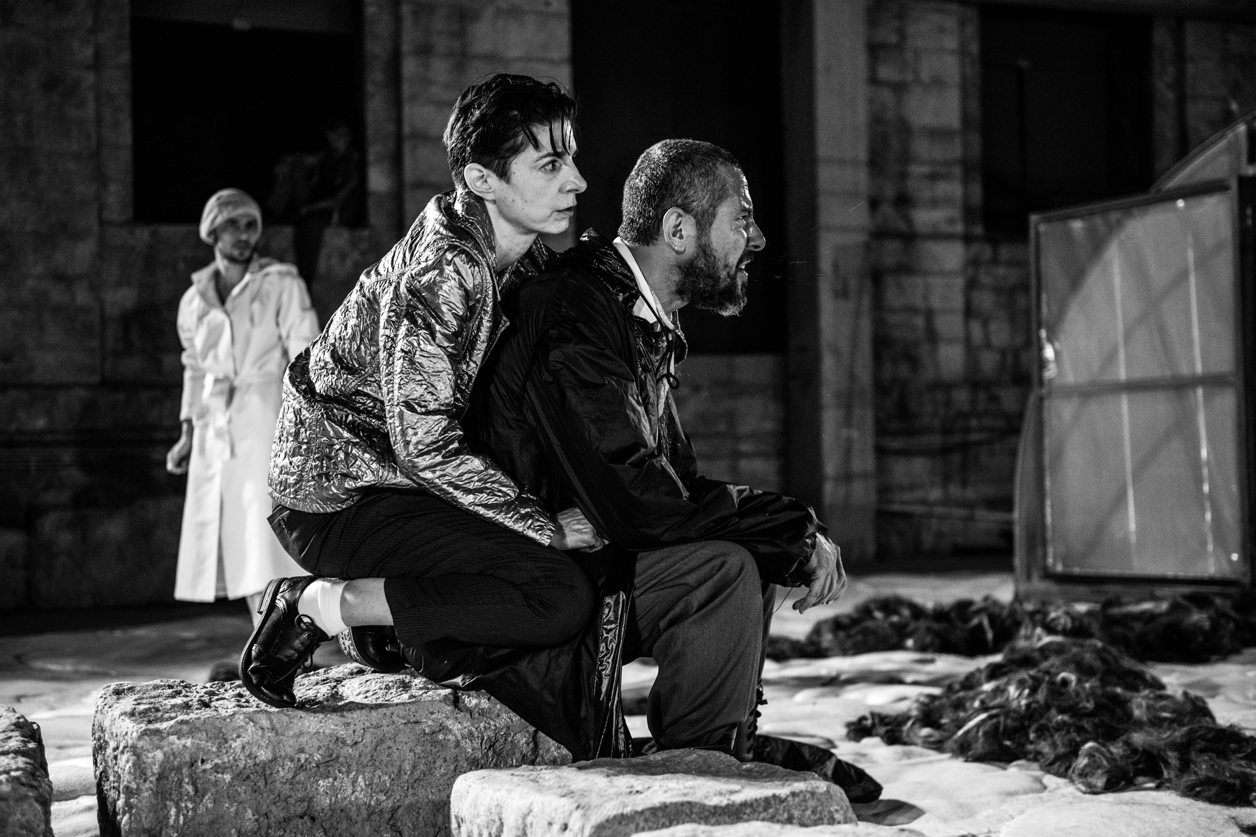 ζούμε-σαν-ζόμπι-ελπίζοντας-561977929