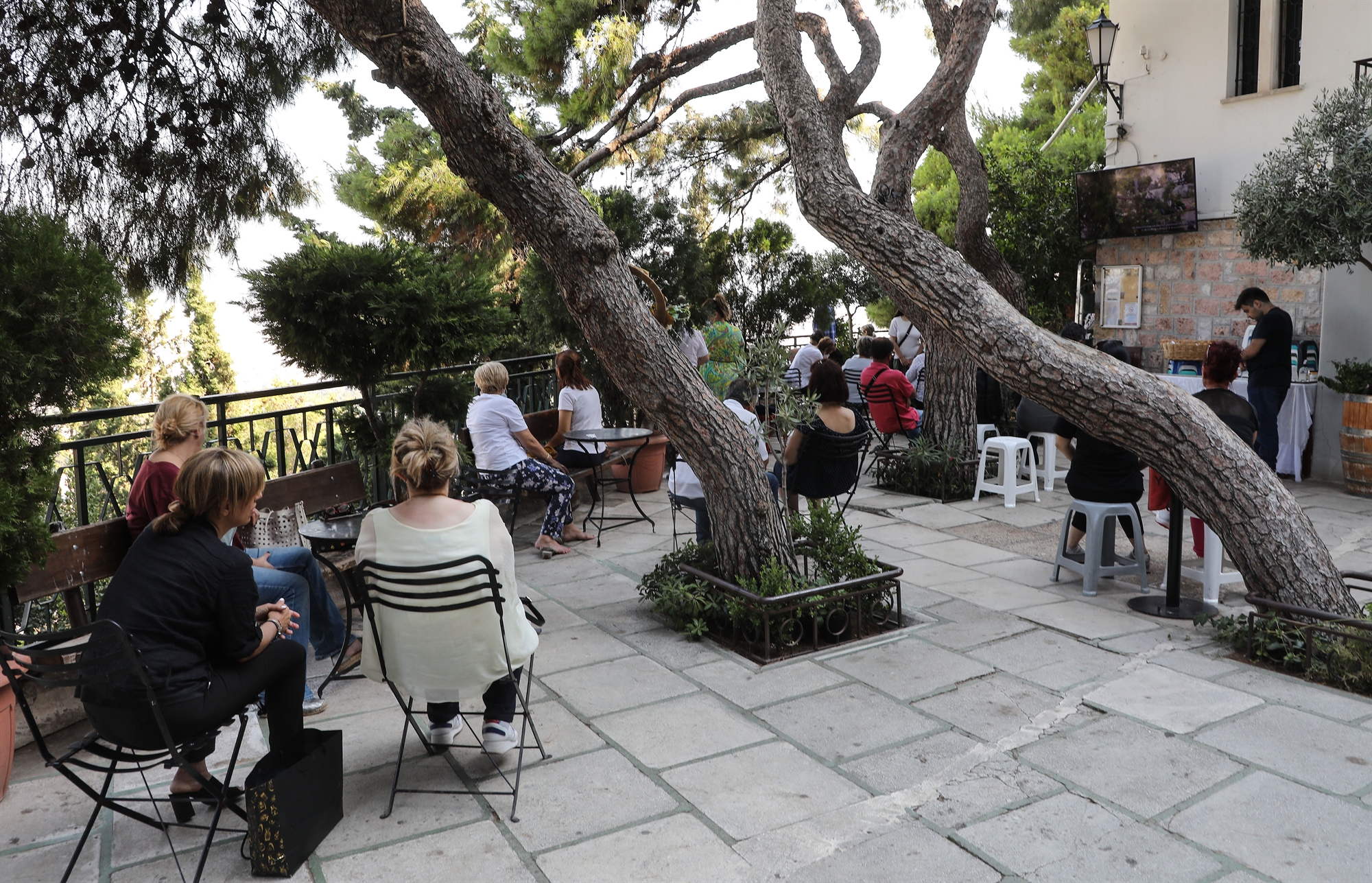 αγ-ισίδωροι-λυκαβηττός-καφές-φανου-561948808