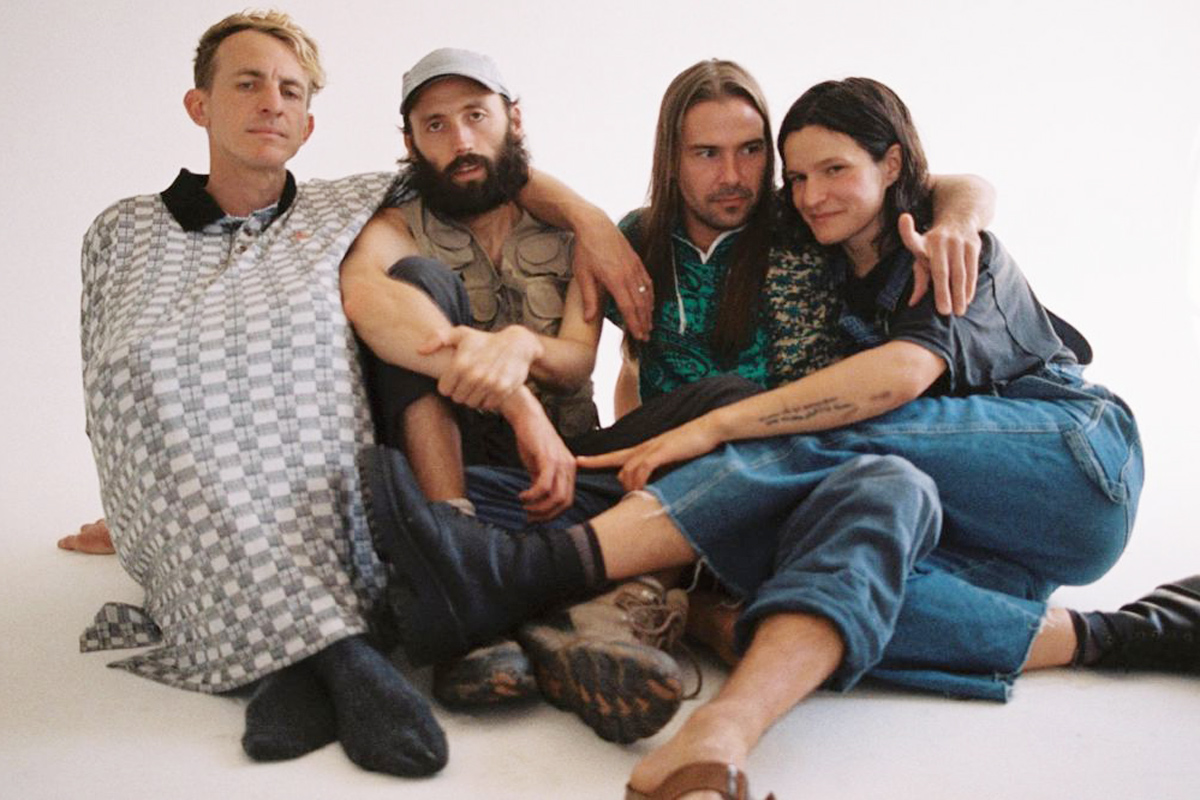 στο-λημέρι-των-μεγάλων-κλεφτών-561949504