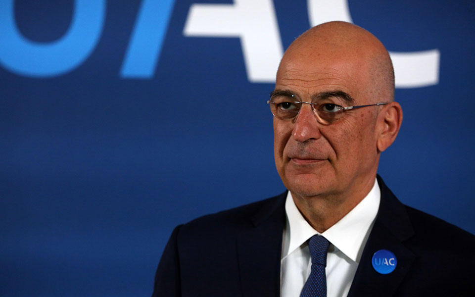 δένδιας-τεράστιο-οπλοστάσιο-για-τη-χώ-561958105