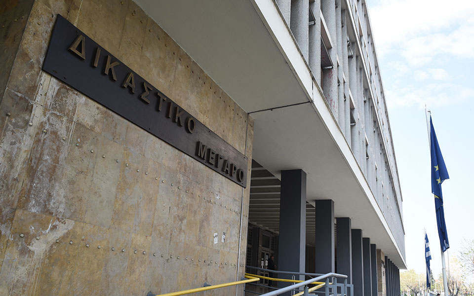 θεσσαλονίκη-μπογιές-και-τρικάκια-στη-561968542