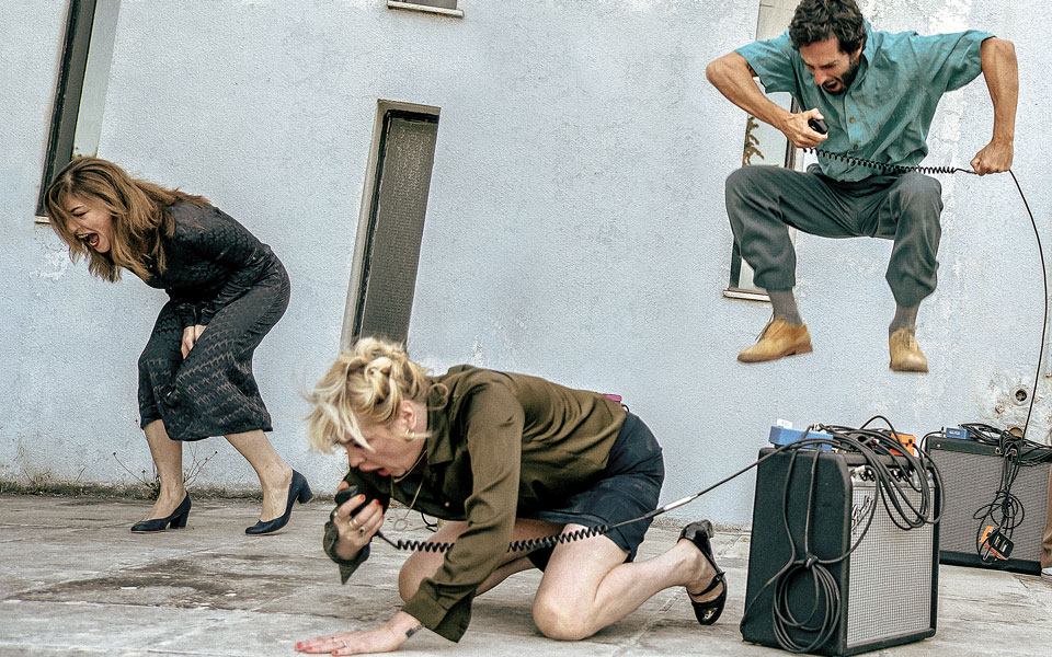 οι-πέρσες-της-μεγάλης-πολιτικής-αμφ-561938704