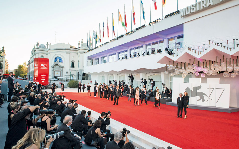 δημιουργοί-και-σταρ-πάνε-στη-βενετία-561976861