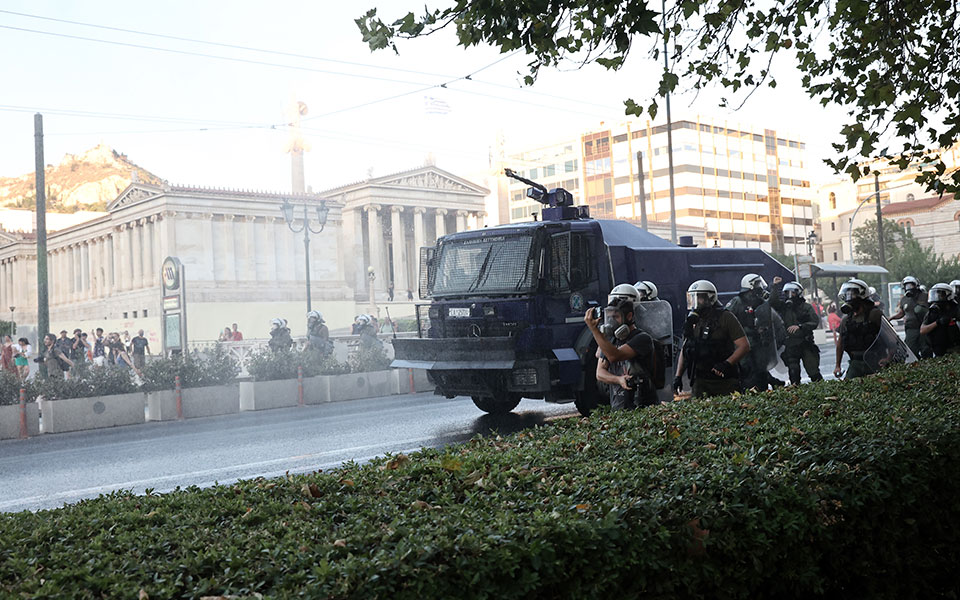 Επεισόδια στο κέντρο της Αθήνας-2