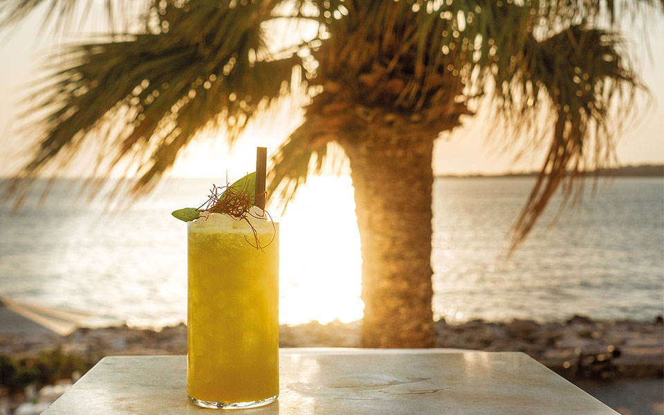 Πάρος: Κοσμοπολιτισμός, αυθεντικά χωριά και παραλίες για όλους-13