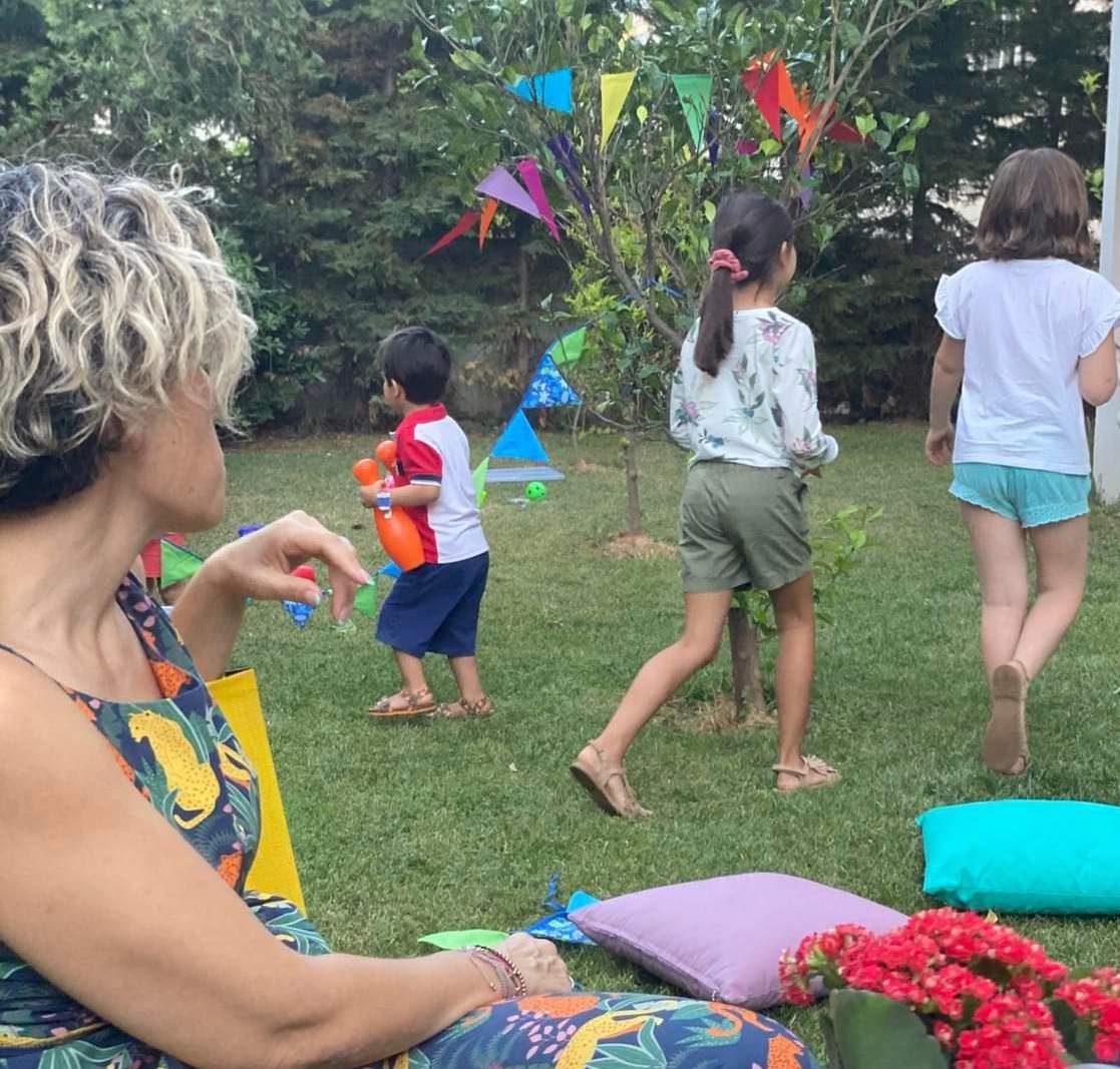 η-καραντίνα-έφυγε-τα-υπαίθρια-πάρτι-τω-561951808