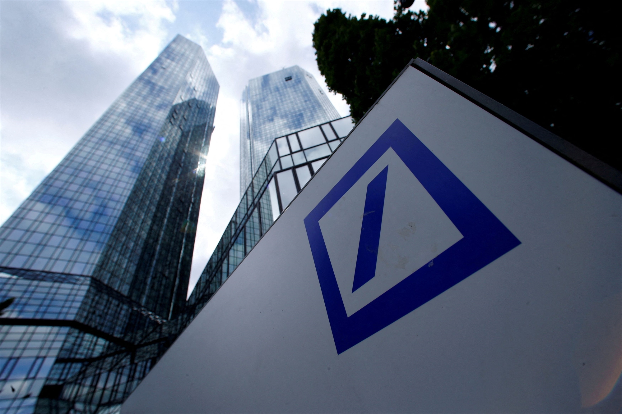 δάνειο-925-εκατ-από-deutsche-bank-στην-τουρκία-561955699