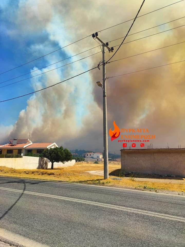 Μεγάλη φωτιά στη Φέριζα Σαρωνικού-3