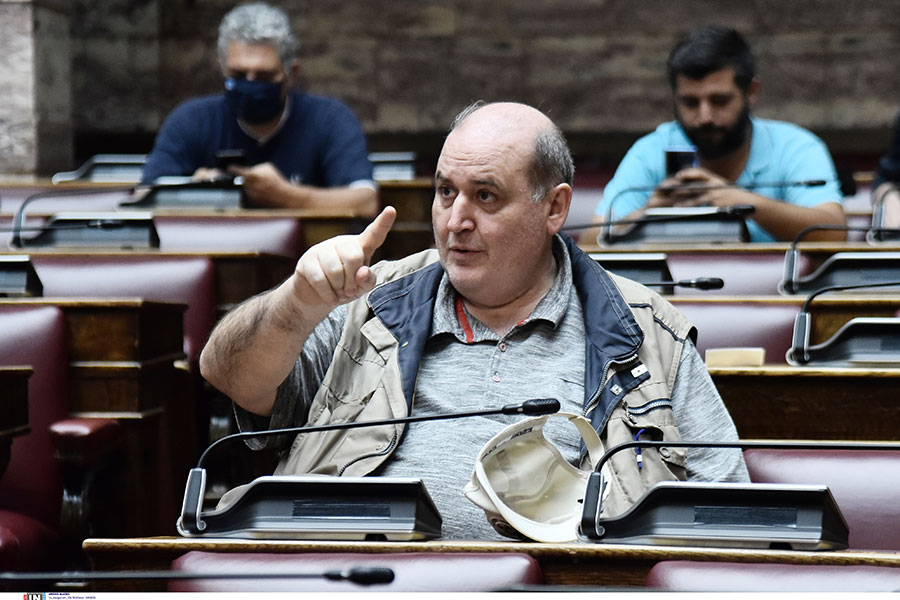 φίλης-χωρίς-ελλείψεις-σε-προσωπικό-η-ε-561942226